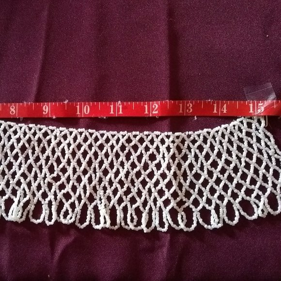 Vintage collar with tiny white beads - Picture 2 of 2